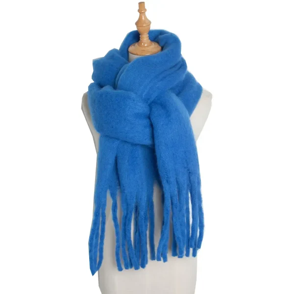Orenda – Écharpe bleu ciel en laine avec franges pour femme