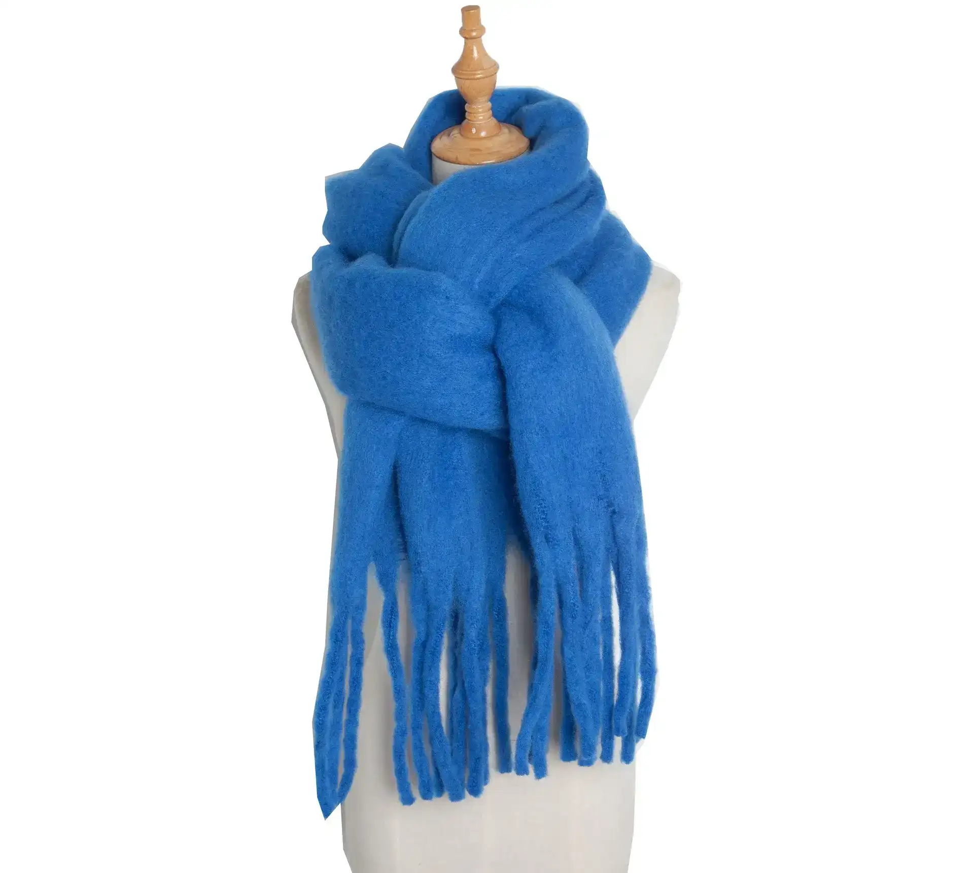 Orenda – Écharpe bleu ciel en laine avec franges pour femme