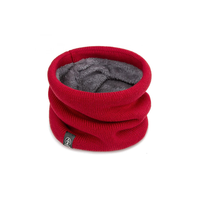 cache cou rouge